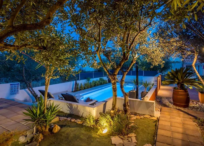 House Oliva With Private Pool And Large Garden