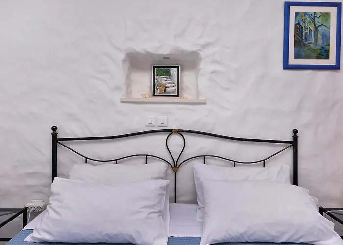 Lovely Home In Stari Grad