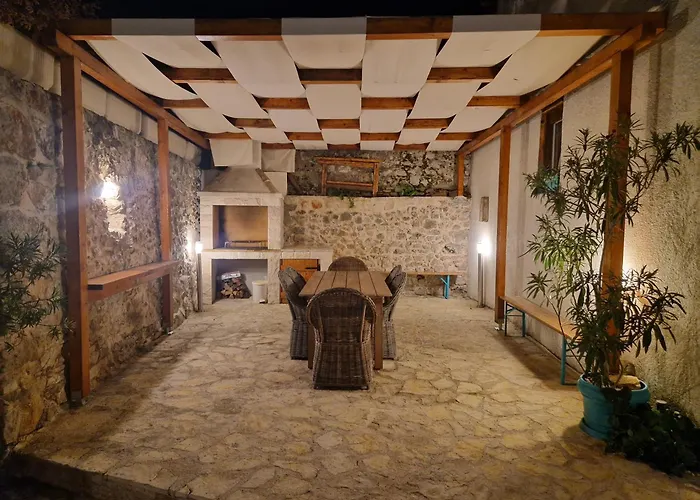 Holiday House With A Swimming Pool - Villa Melavita